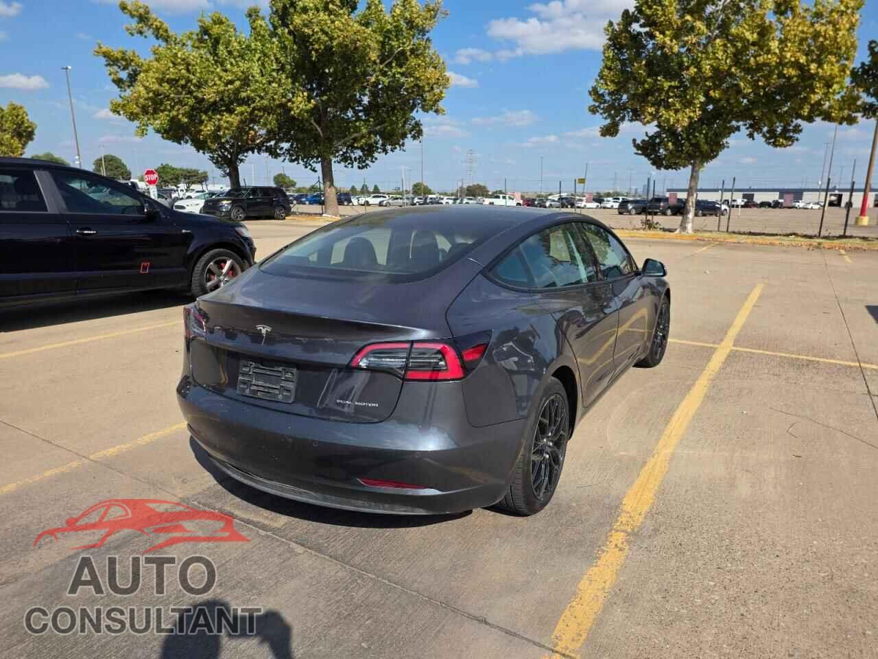 TESLA MODEL 3 2021 - 5YJ3E1EB6MF030111