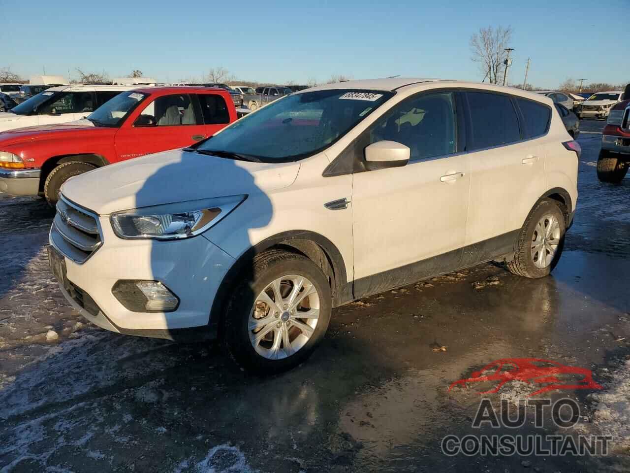 FORD ESCAPE 2017 - 1FMCU9GD8HUC34336