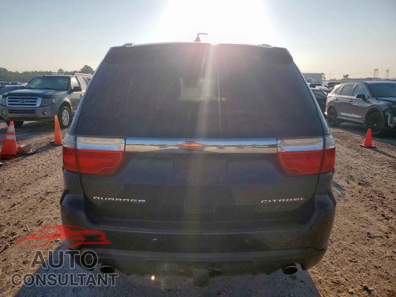 DODGE DURANGO 2013 - 1C4SDHET5DC556887