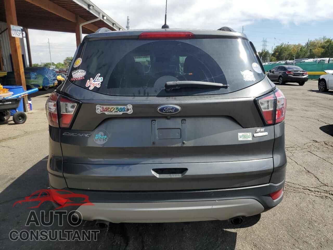 FORD ESCAPE 2017 - 1FMCU0GDXHUD51282