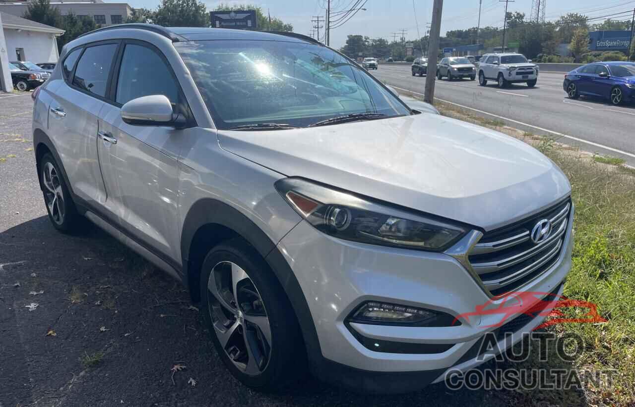 HYUNDAI TUCSON 2017 - KM8J3CA20HU280290