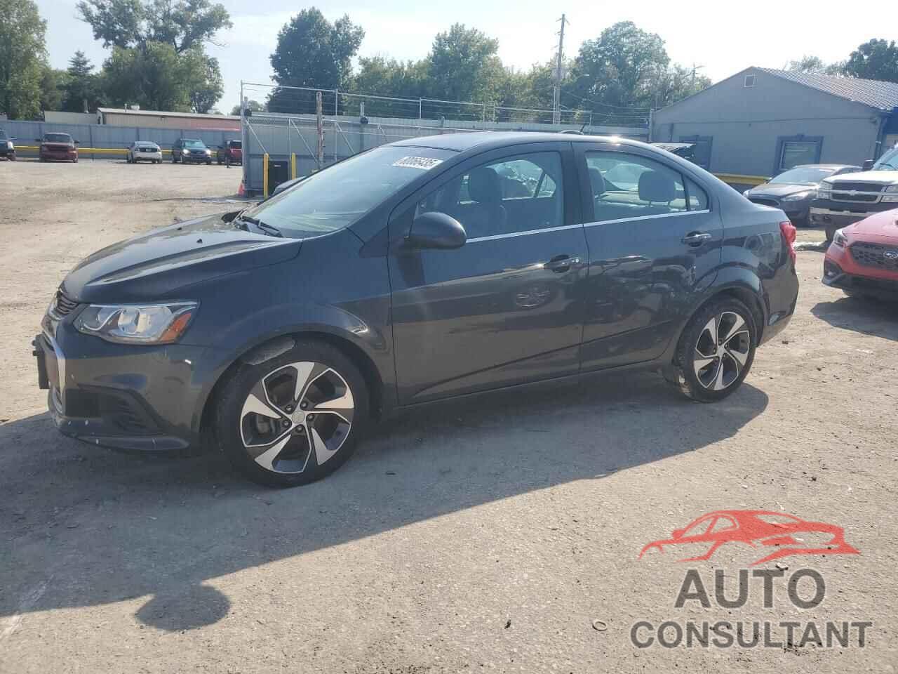 CHEVROLET SONIC 2017 - 1G1JF5SB4H4120704