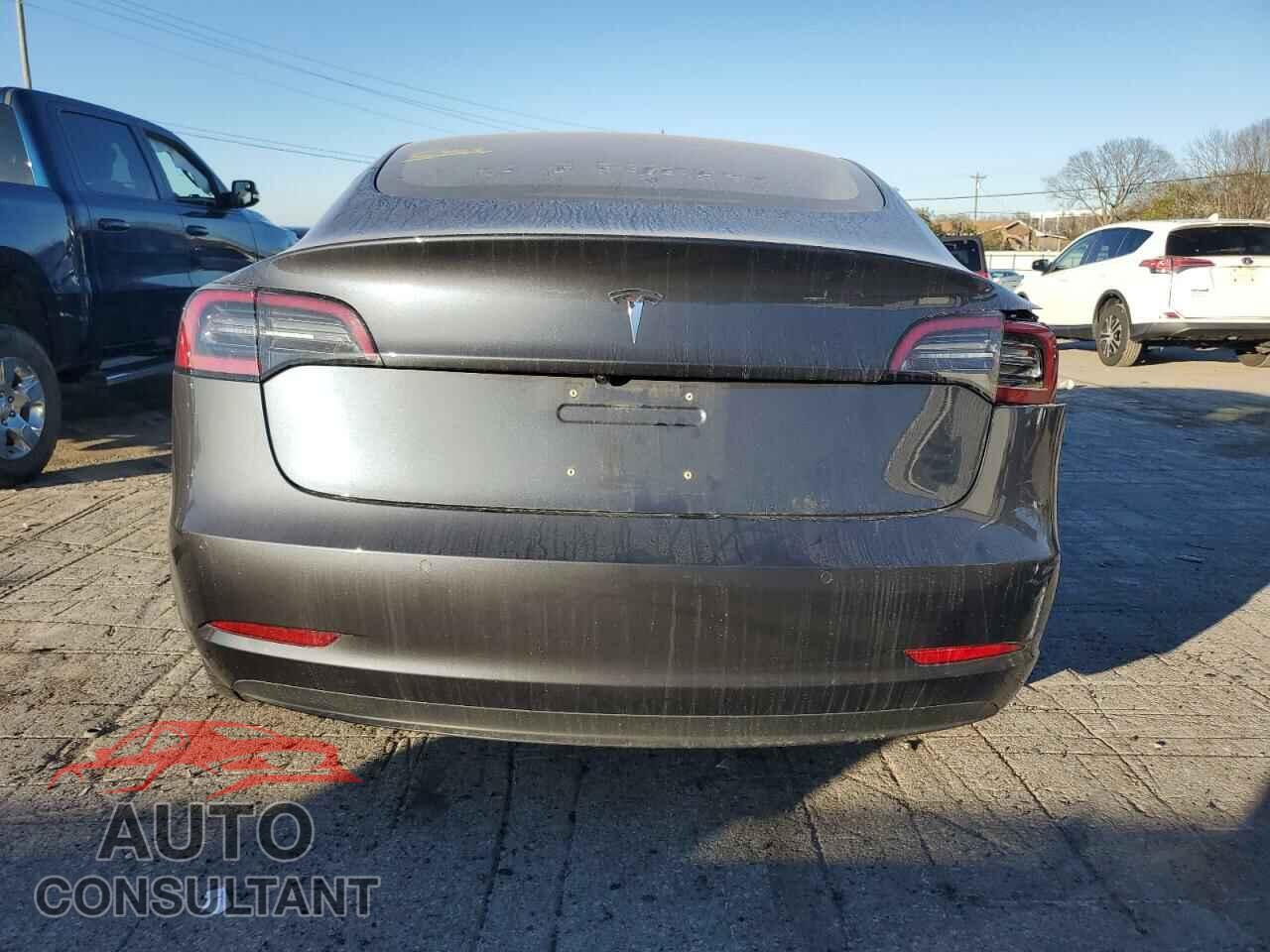 TESLA MODEL 3 2018 - 5YJ3E1EA5JF028188
