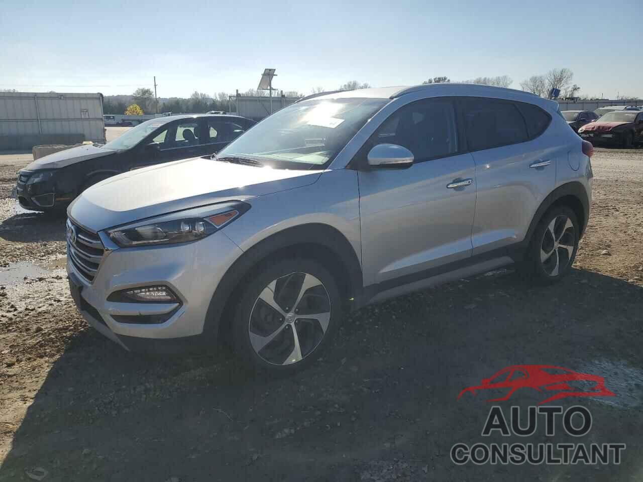 HYUNDAI TUCSON 2017 - KM8J3CA27HU378393