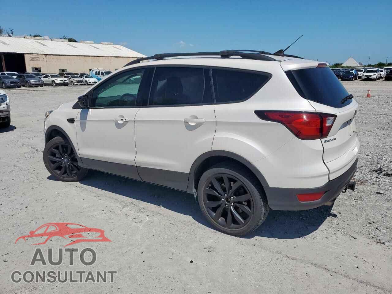 FORD ESCAPE 2019 - 1FMCU9GDXKUC05511