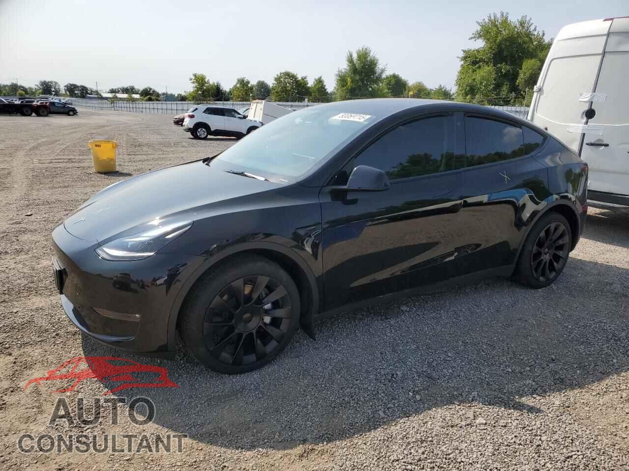 TESLA MODEL Y 2023 - 7SAYGAEE7PF755234