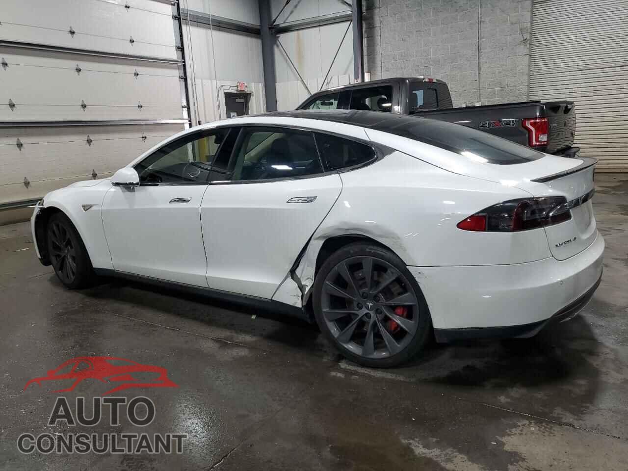 TESLA MODEL S 2014 - 5YJSA1H16EFP35616