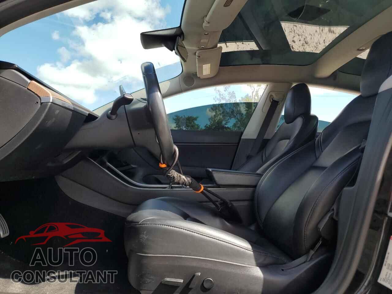 TESLA MODEL 3 2018 - 5YJ3E1EB8JF105418