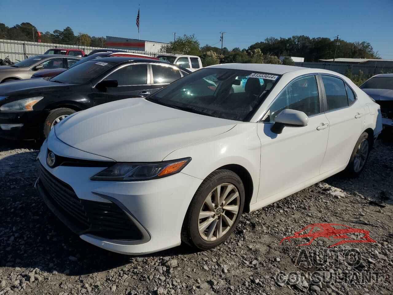 TOYOTA CAMRY 2022 - 4T1C11AK0NU690313