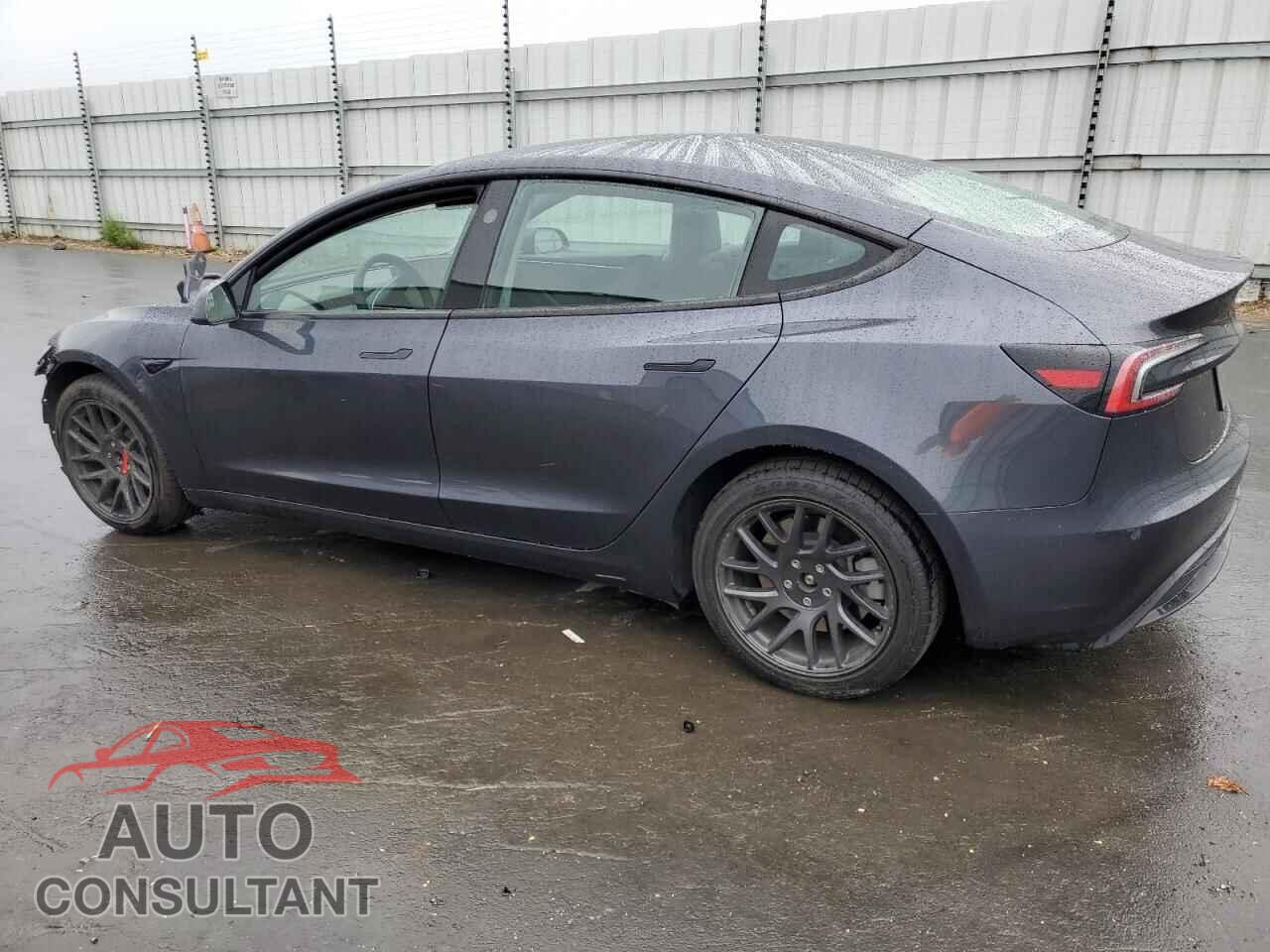 TESLA MODEL 3 2024 - 5YJ3E1EA0RF771045