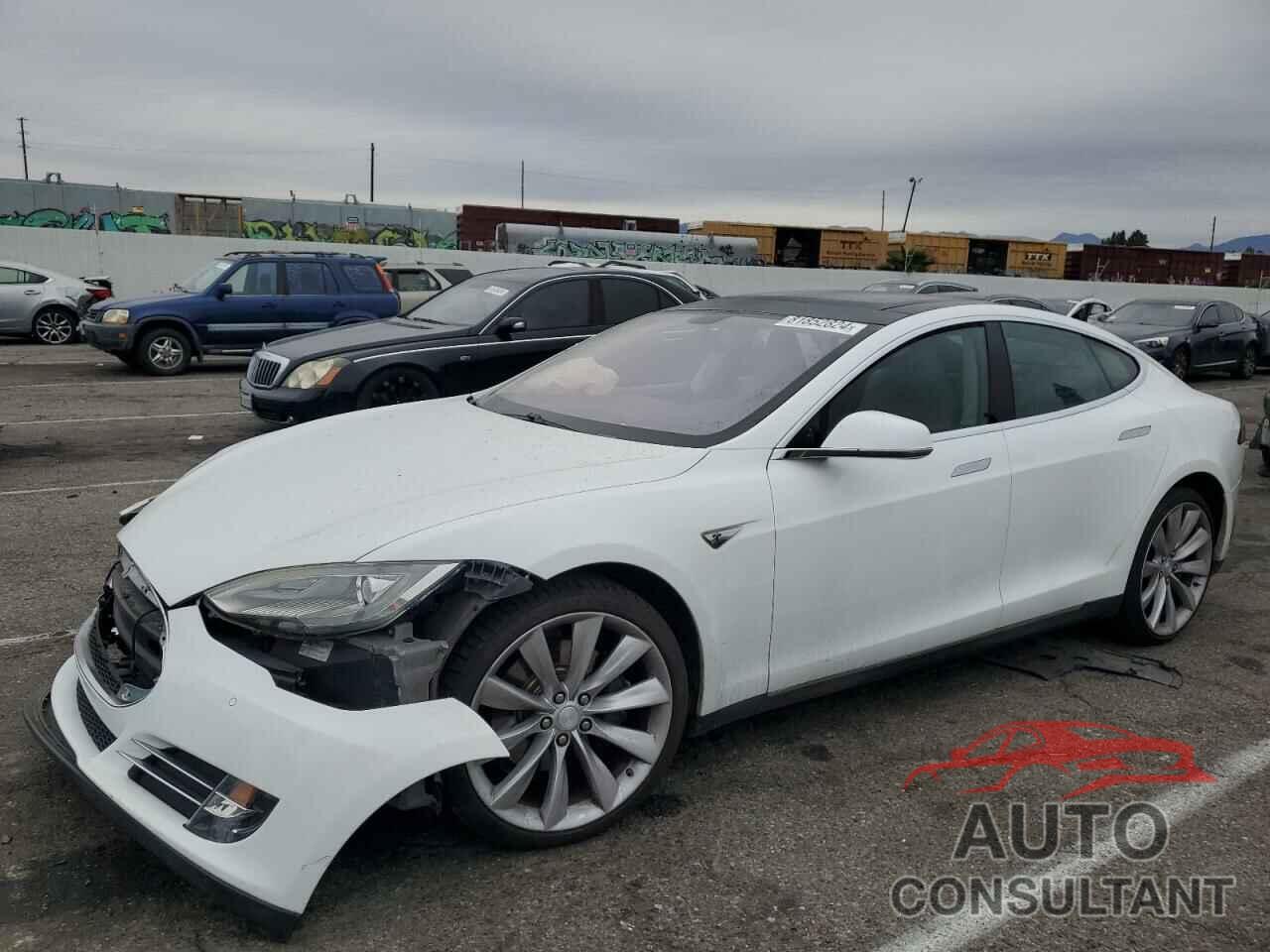 TESLA MODEL S 2013 - 5YJSA1CN5DFP22672