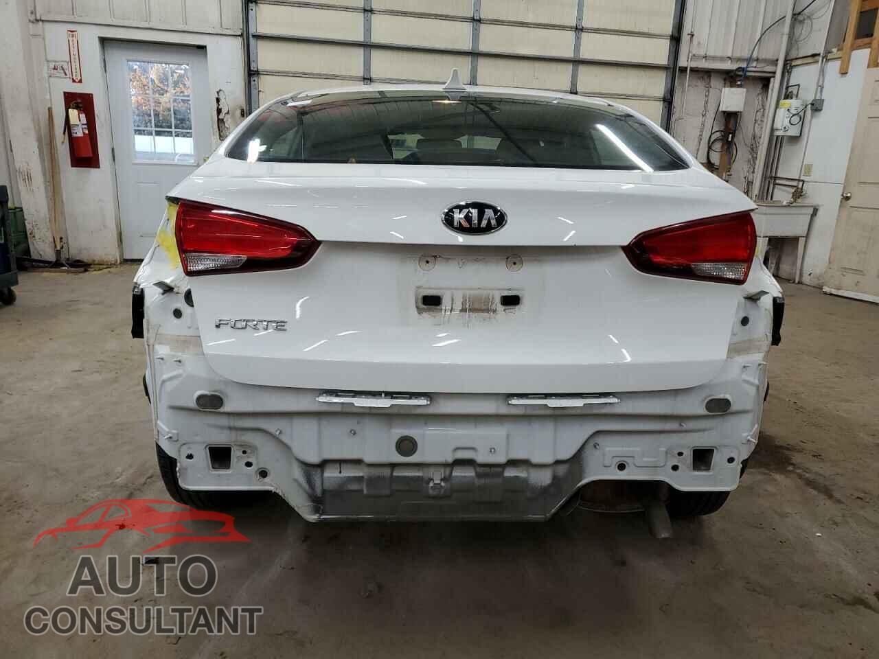 KIA FORTE 2017 - 3KPFK4A74HE054993