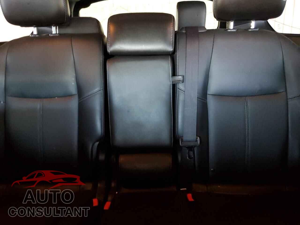 NISSAN PATHFINDER 2013 - 5N1AR2MM4DC633717