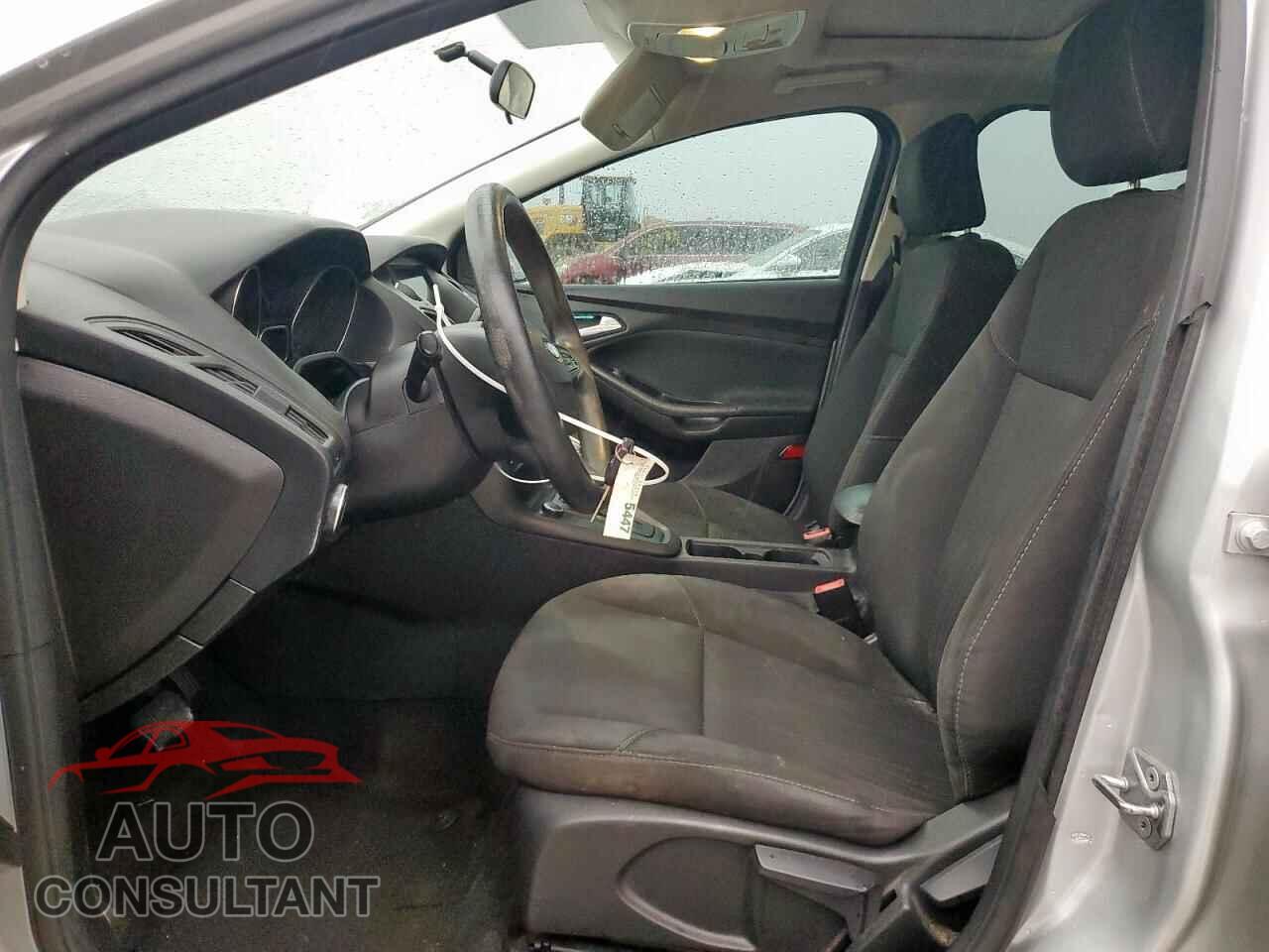 FORD FOCUS 2017 - 1FADP3M22HL255131