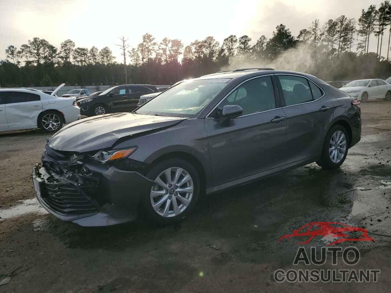 TOYOTA CAMRY 2018 - 4T1B11HK2JU016739