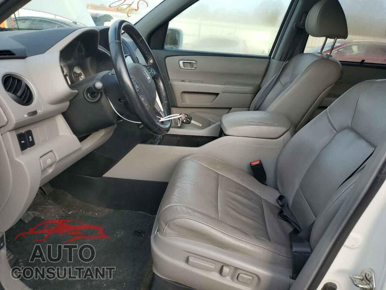HONDA PILOT 2013 - 5FNYF3H96DB044677