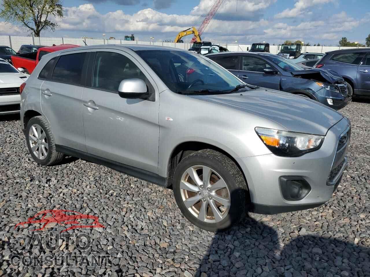 MITSUBISHI OUTLANDER 2015 - 4A4AR3AU4FE042012