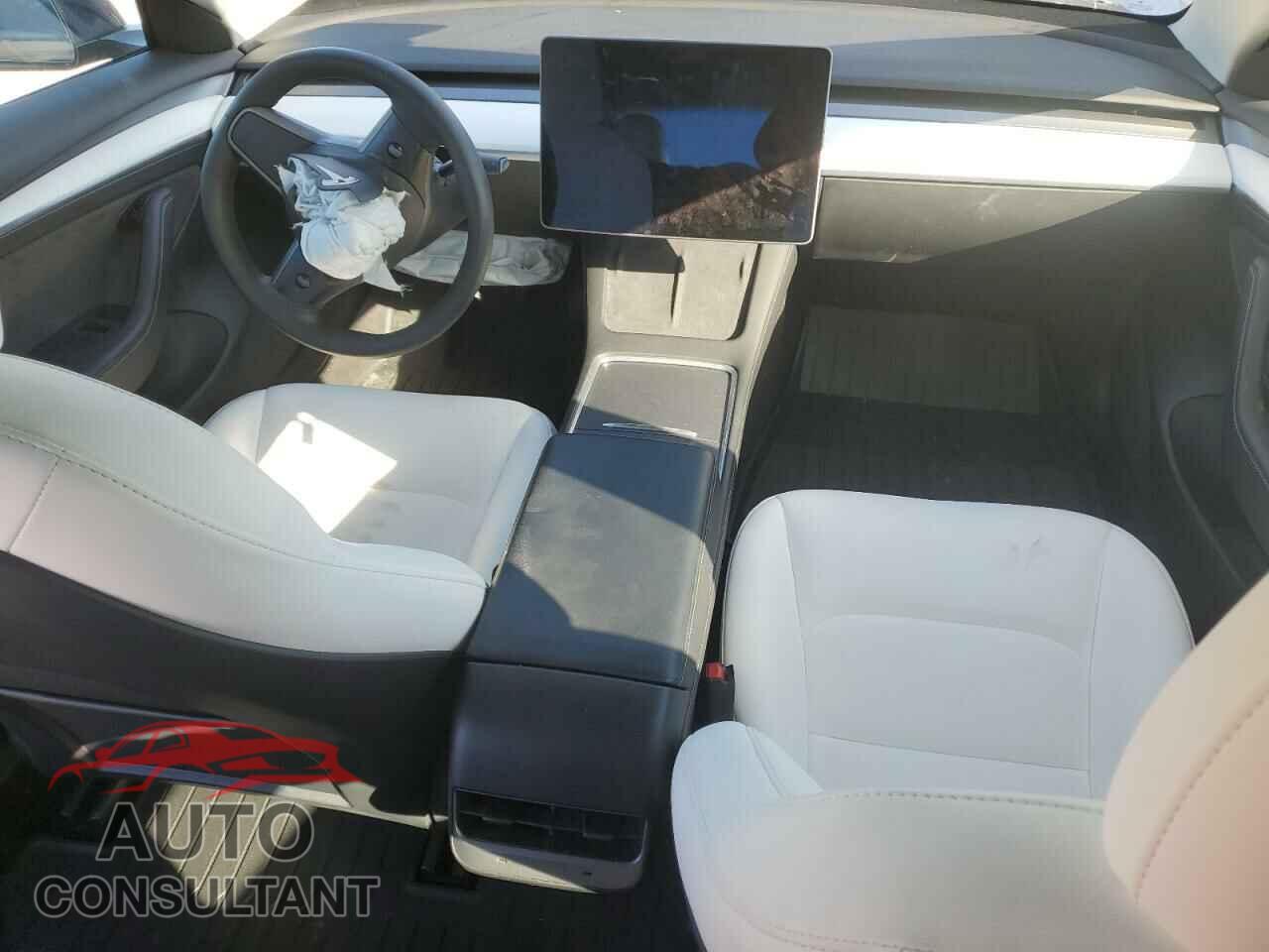 TESLA MODEL 3 2021 - 5YJ3E1EB2MF975735