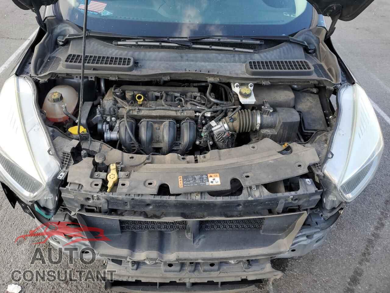 FORD ESCAPE 2017 - 1FMCU0F74HUB81352