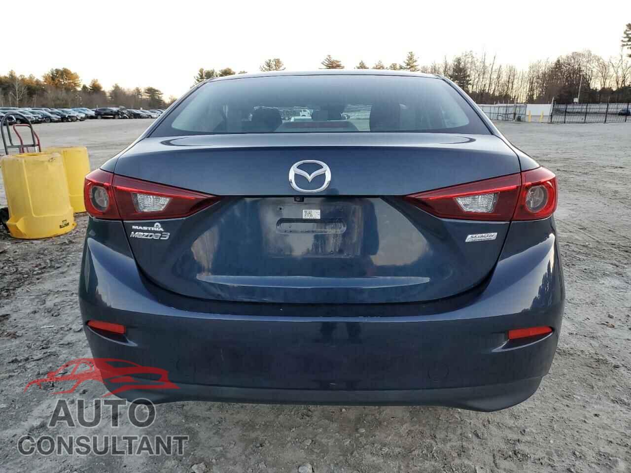 MAZDA 3 2018 - 3MZBN1U70JM215655