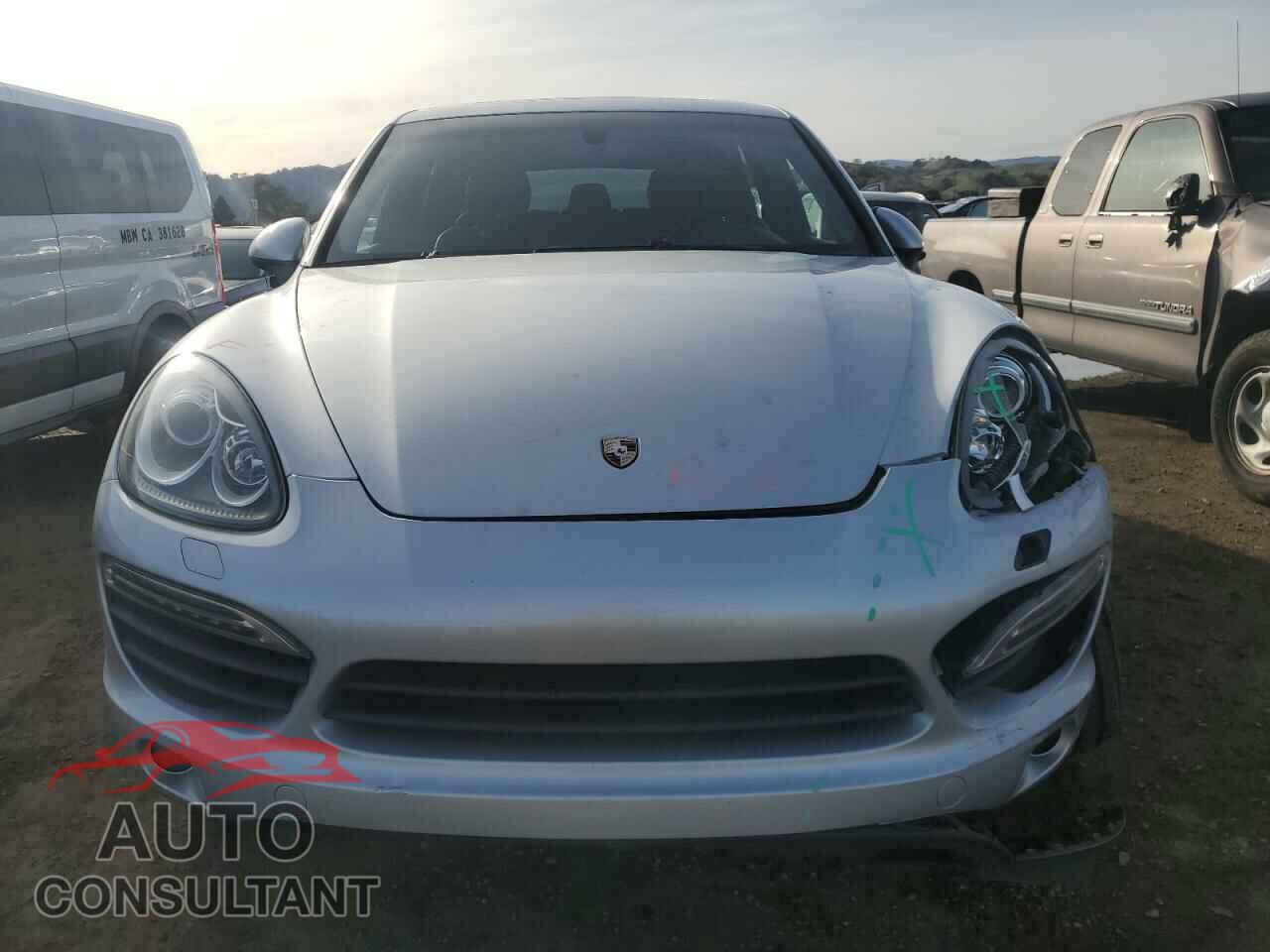 PORSCHE CAYENNE 2012 - WP1AB2A22CLA43573