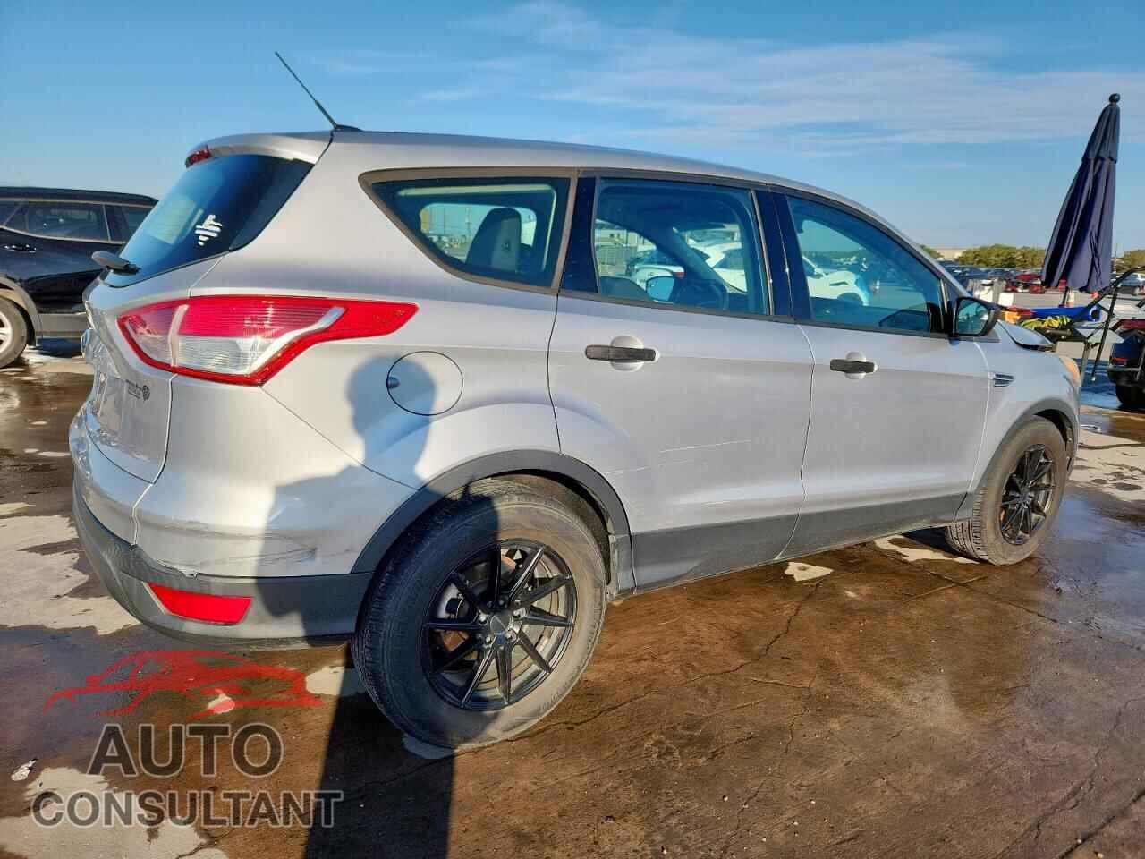 FORD ESCAPE 2015 - 1FMCU0F77FUA78018