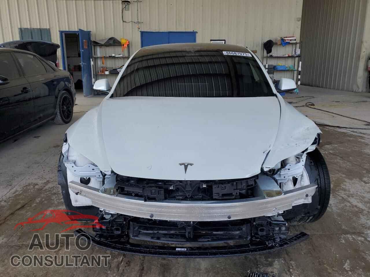 TESLA MODEL 3 2025 - 5YJ3E1EA1SF986357