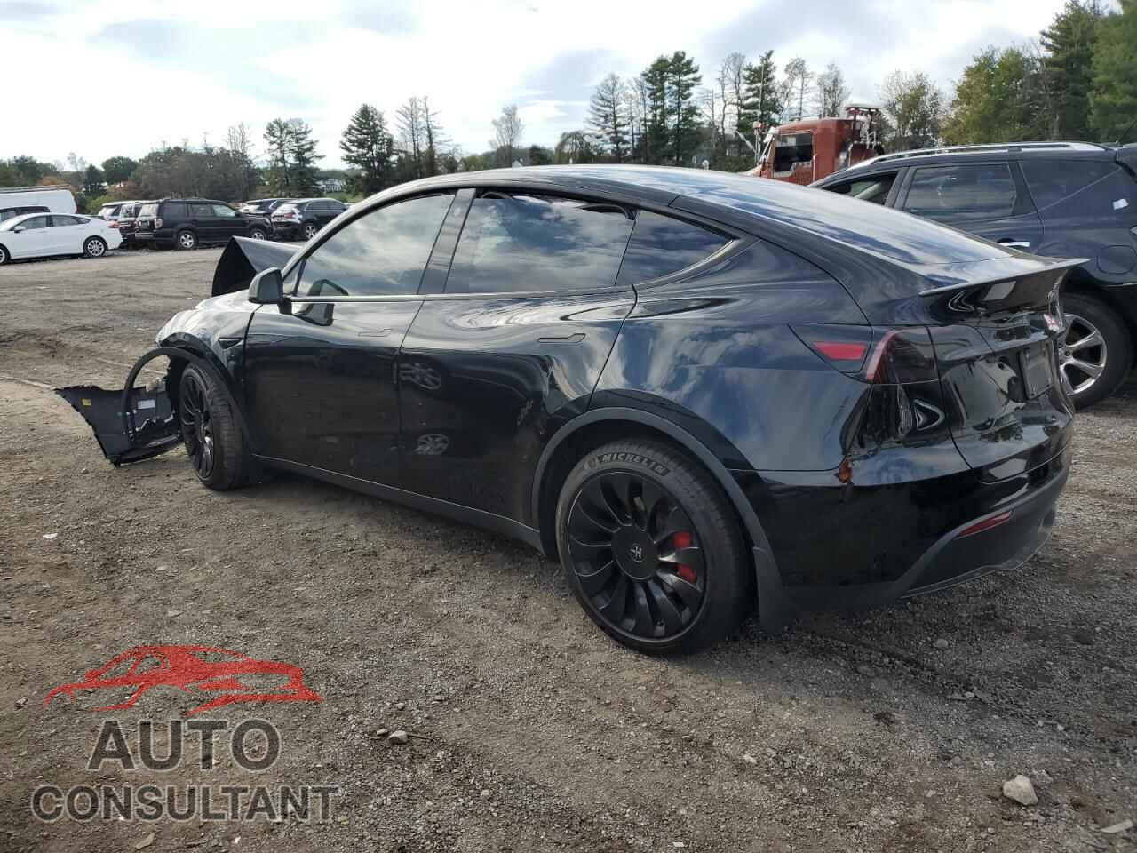 TESLA MODEL Y 2023 - 7SAYGDEE2PF752467