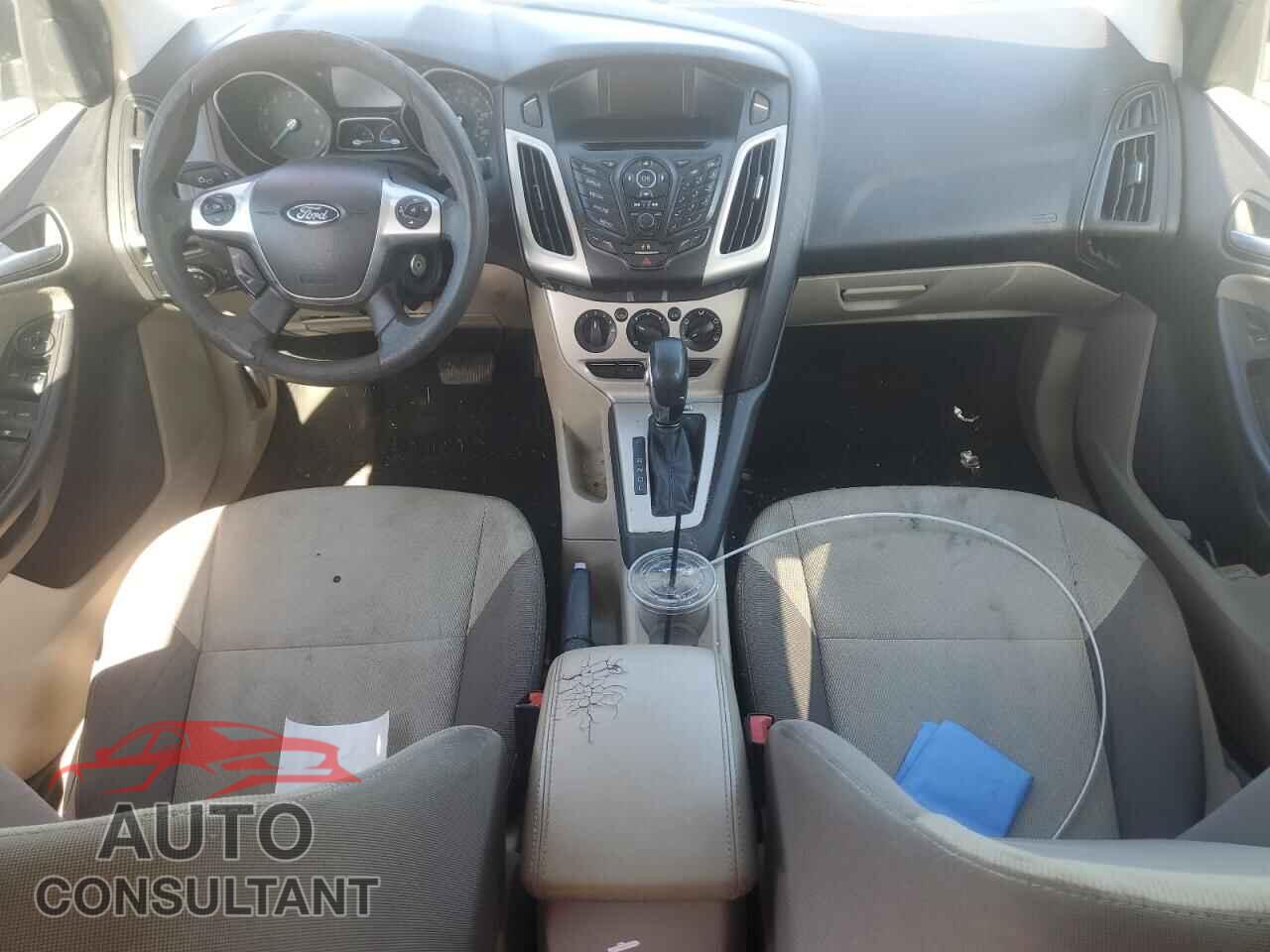 FORD FOCUS 2014 - 1FADP3F23EL203404