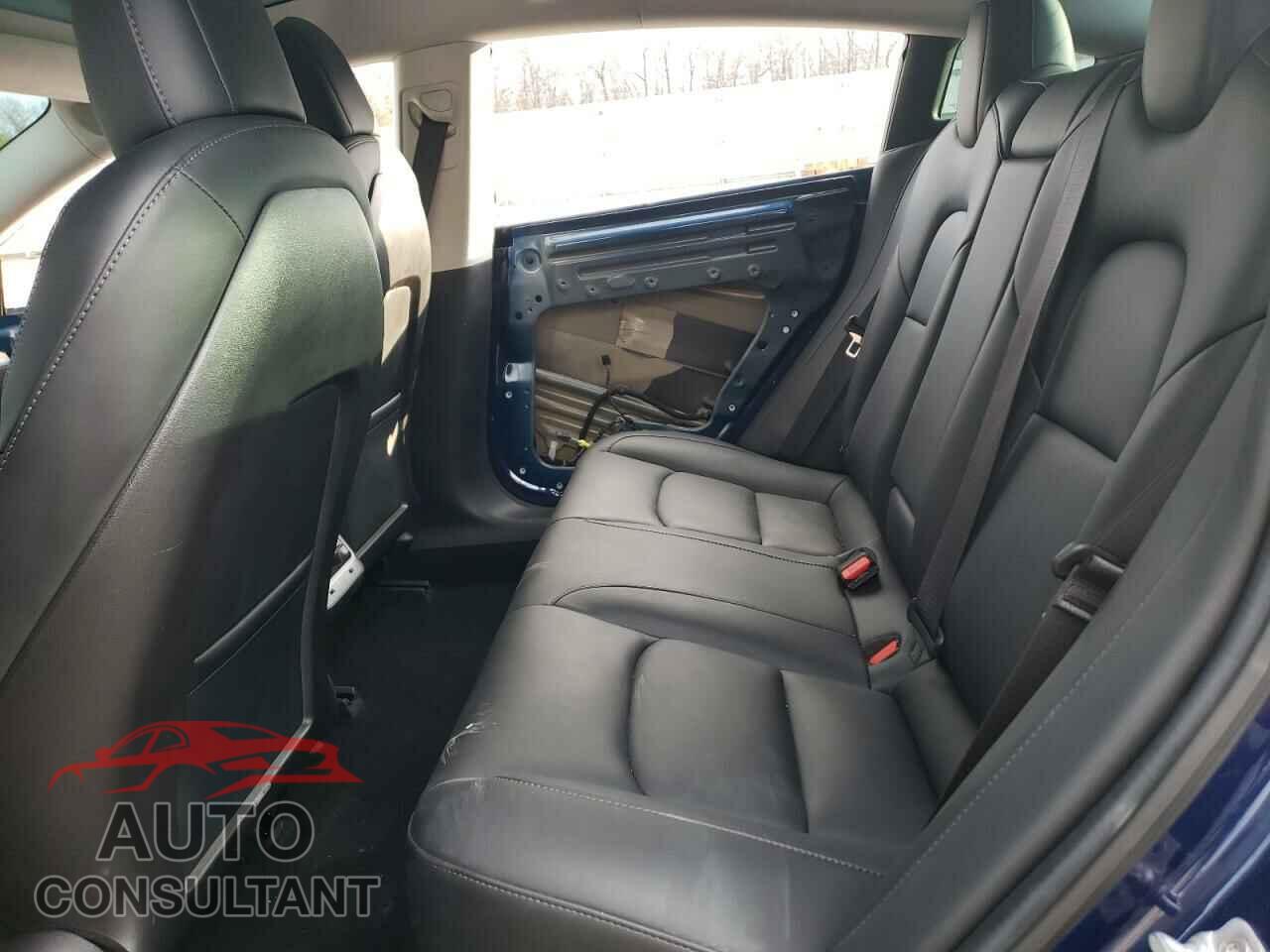 TESLA MODEL 3 2018 - 5YJ3E1EB8JF133705
