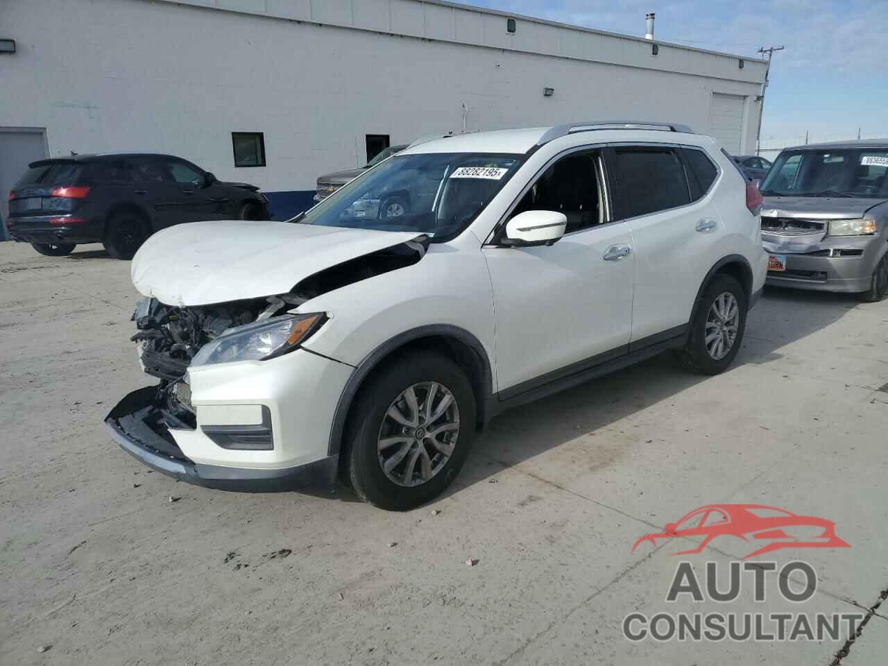 NISSAN ROGUE 2017 - KNMAT2MVXHP560236