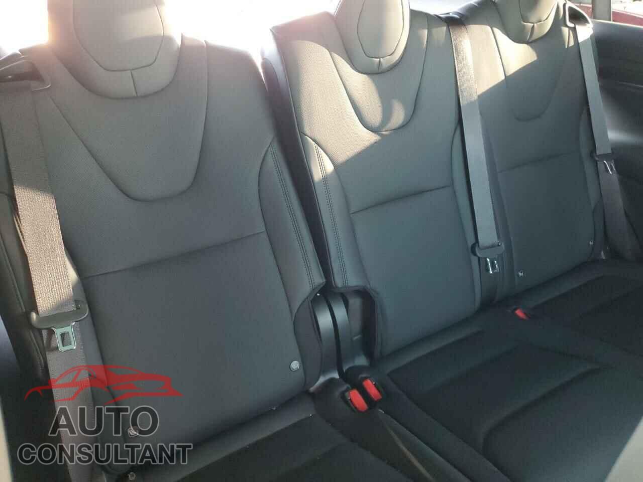 TESLA MODEL X 2024 - 7SAXCDE50RF455384