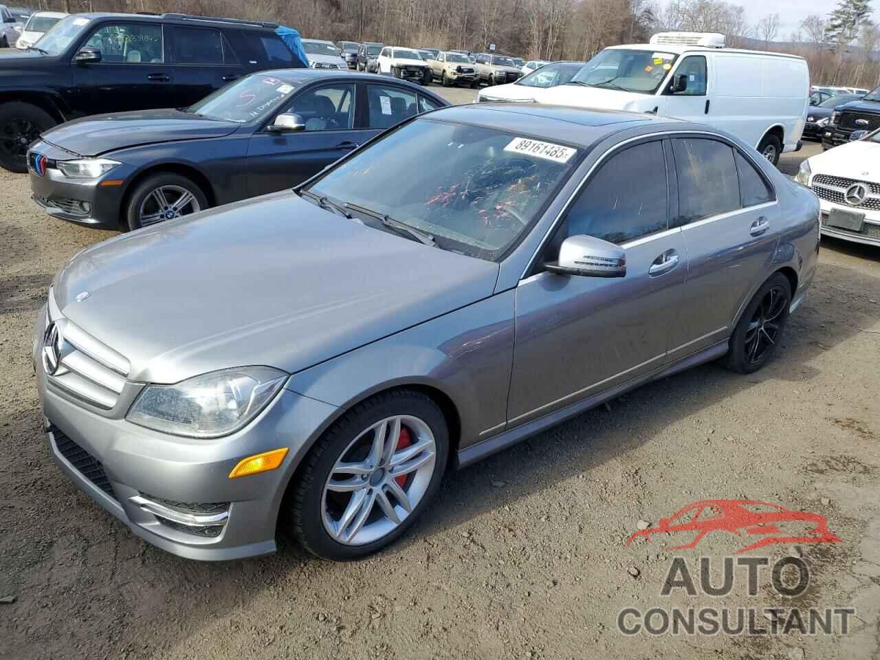 MERCEDES-BENZ C-CLASS 2012 - WDDGF8BB3CR214724