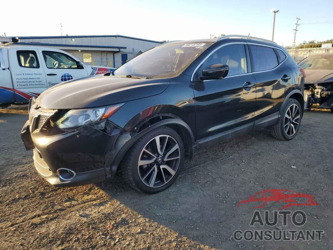 NISSAN ROGUE 2017 - JN1BJ1CP5HW016792