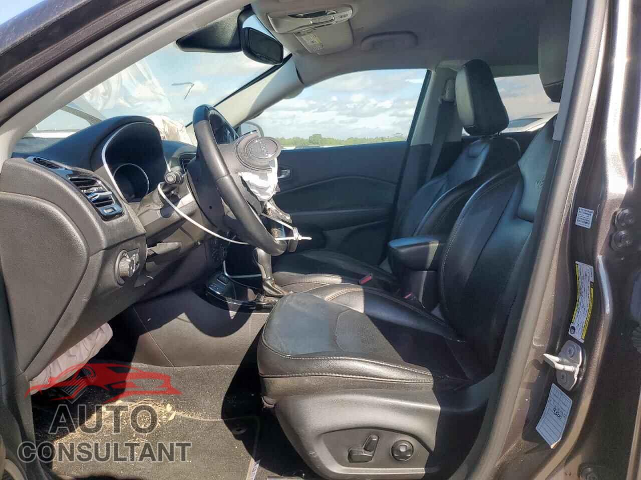 JEEP COMPASS 2019 - 3C4NJCCB7KT663122