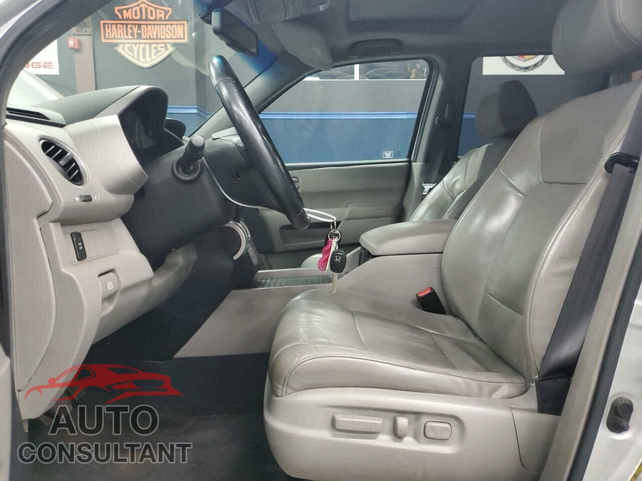 HONDA PILOT 2011 - 5FNYF4H59BB077981
