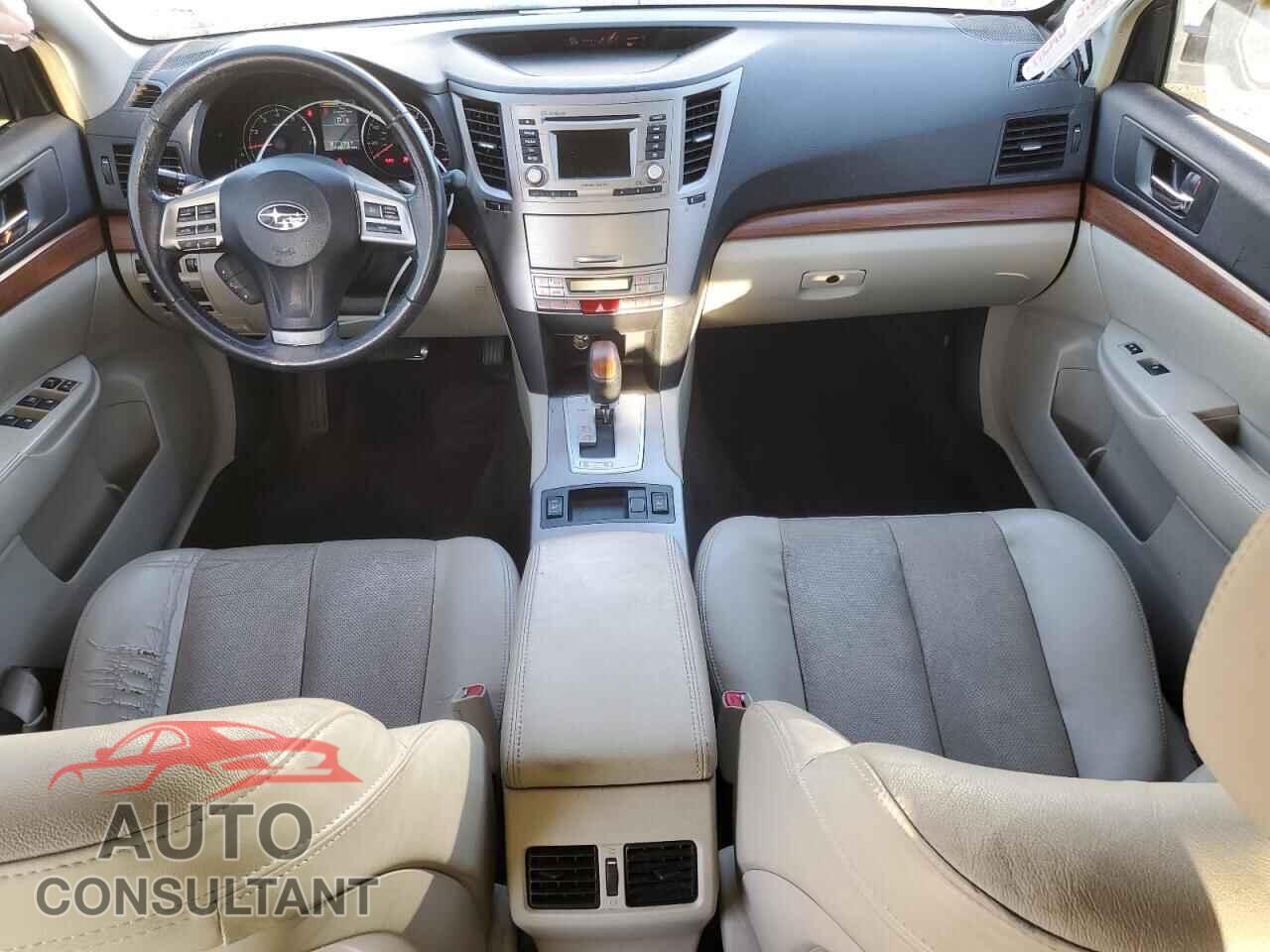 SUBARU OUTBACK 2013 - 4S4BRBKC9D3239547
