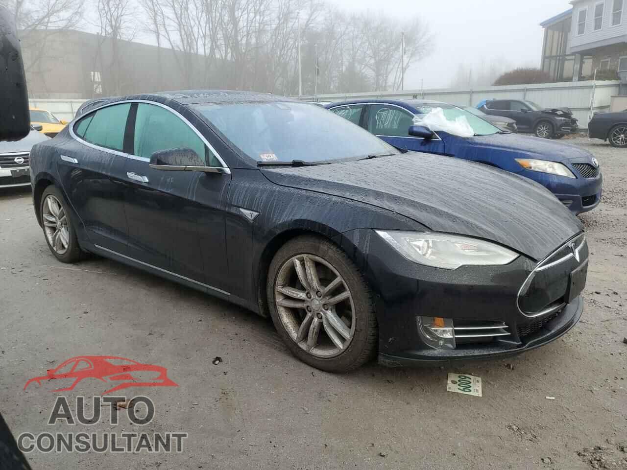 TESLA MODEL S 2015 - 5YJSA1S25FF082277