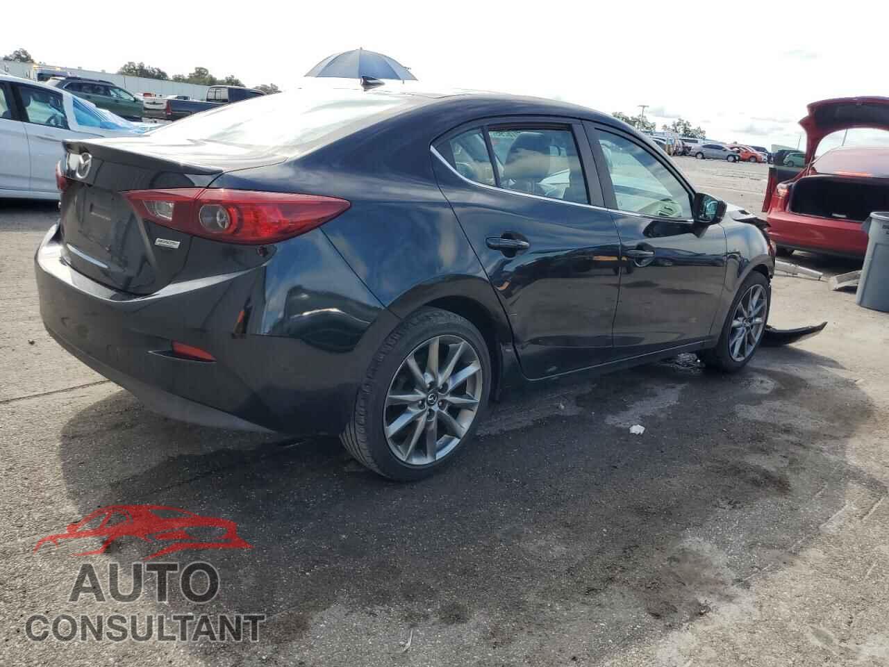 MAZDA 3 2018 - 3MZBN1V31JM206300