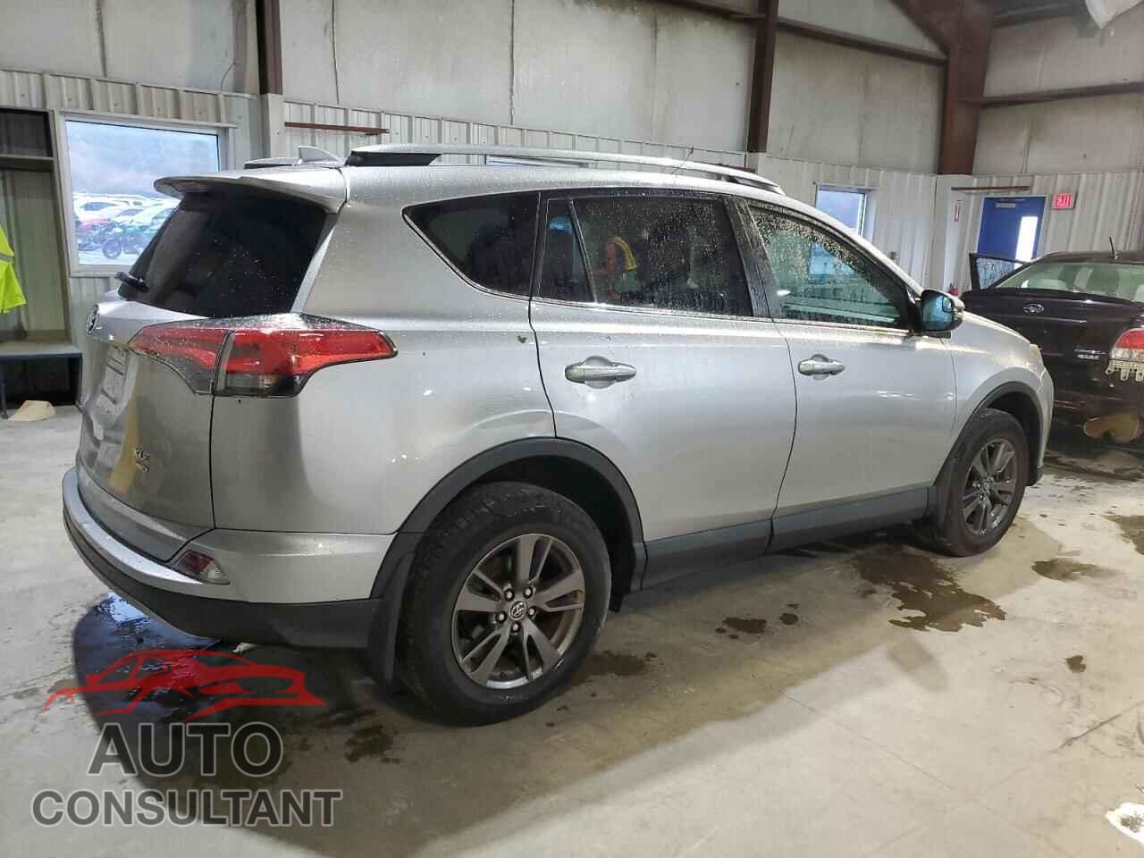 TOYOTA RAV4 2017 - 2T3RFREV9HW558564