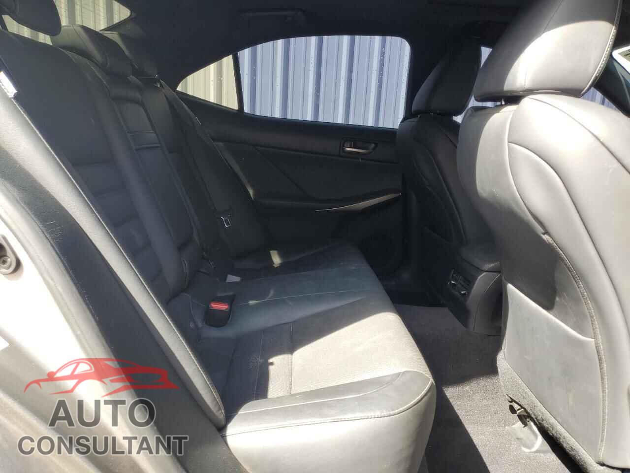 LEXUS IS 2017 - JTHBA1D23H5040190