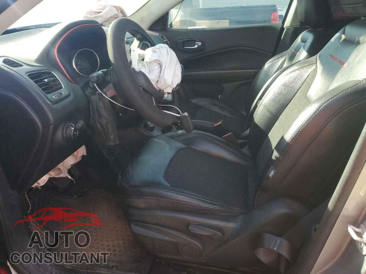 JEEP COMPASS 2019 - 3C4NJDDB9KT721316