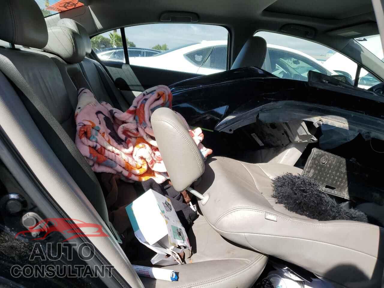 HONDA CIVIC 2013 - 19XFB2F98DE204323
