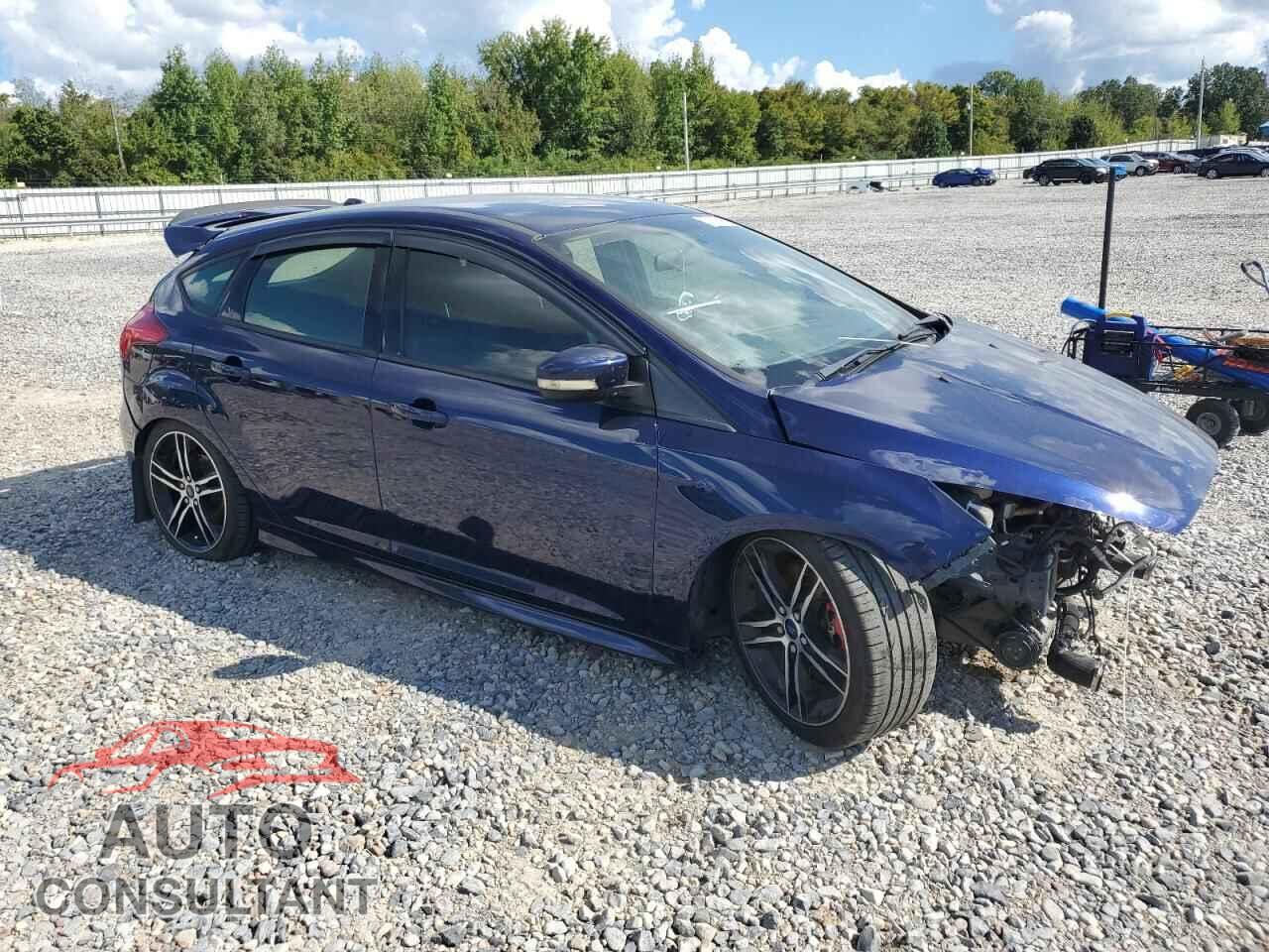 FORD FOCUS 2017 - 1FADP3L96HL303292