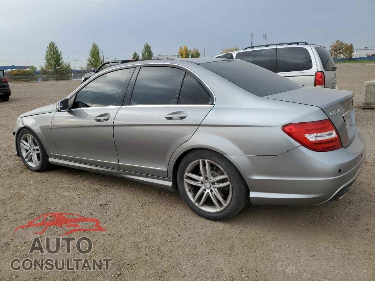 MERCEDES-BENZ C-CLASS 2012 - WDDGF8FB9CA700852