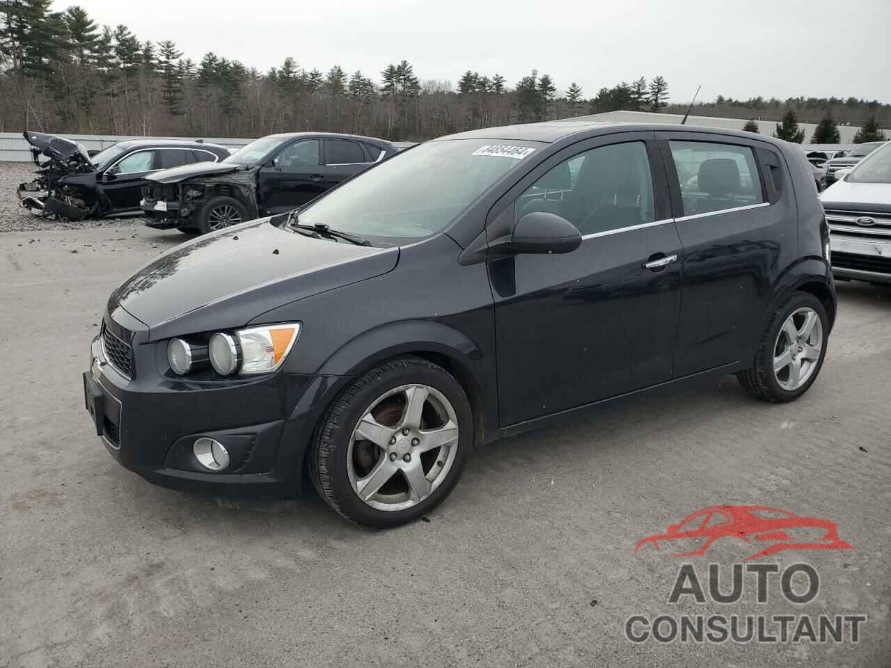 CHEVROLET SONIC 2013 - 1G1JE6SB6D4255704