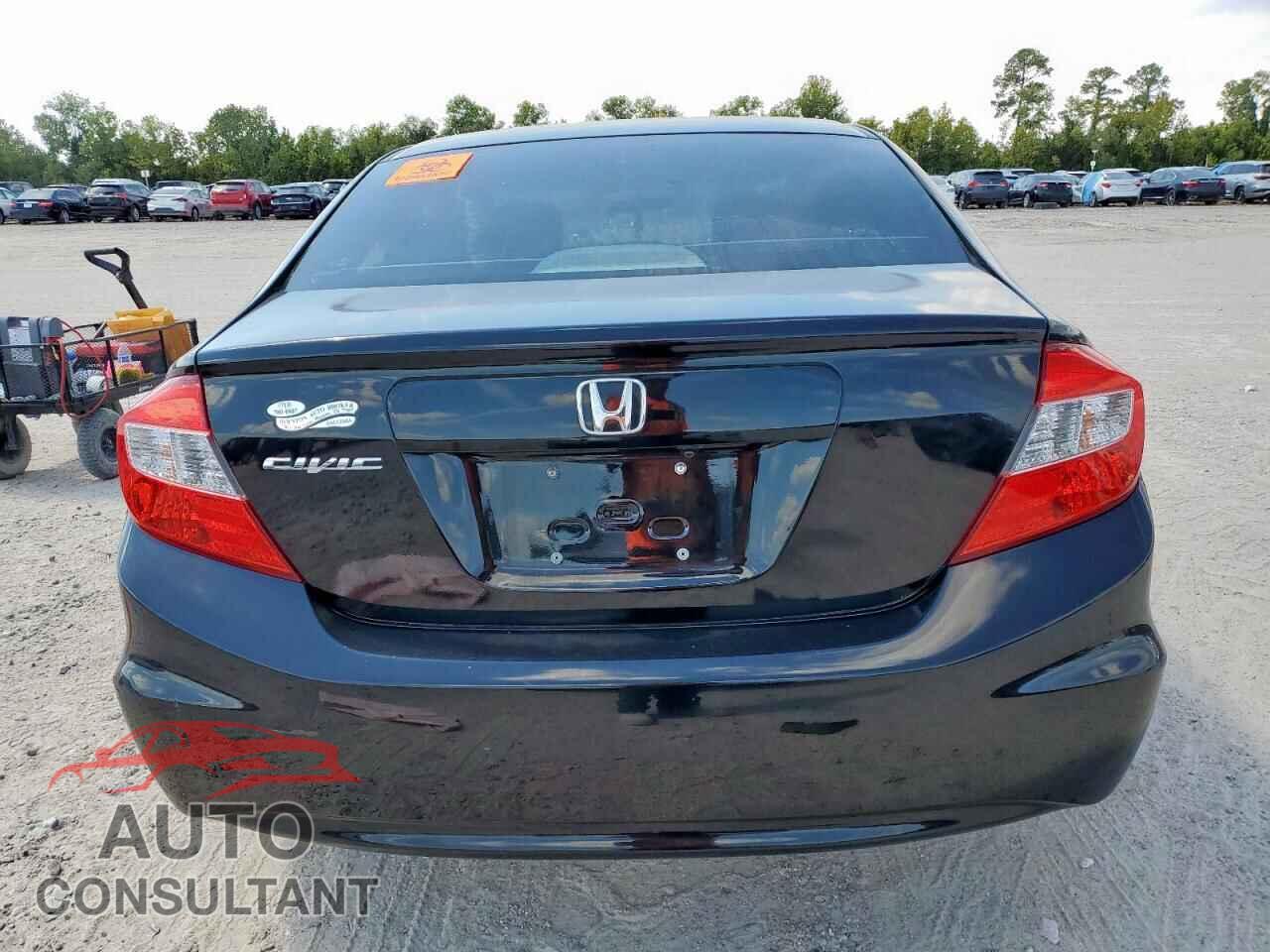 HONDA CIVIC 2012 - 2HGFB2F50CH535818