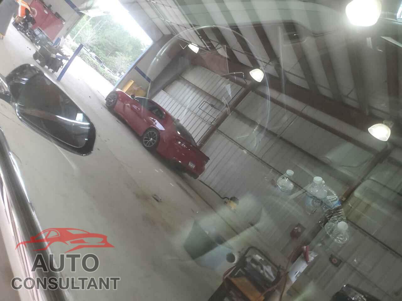 TESLA MODEL S 2018 - 5YJSA1E26JF289622
