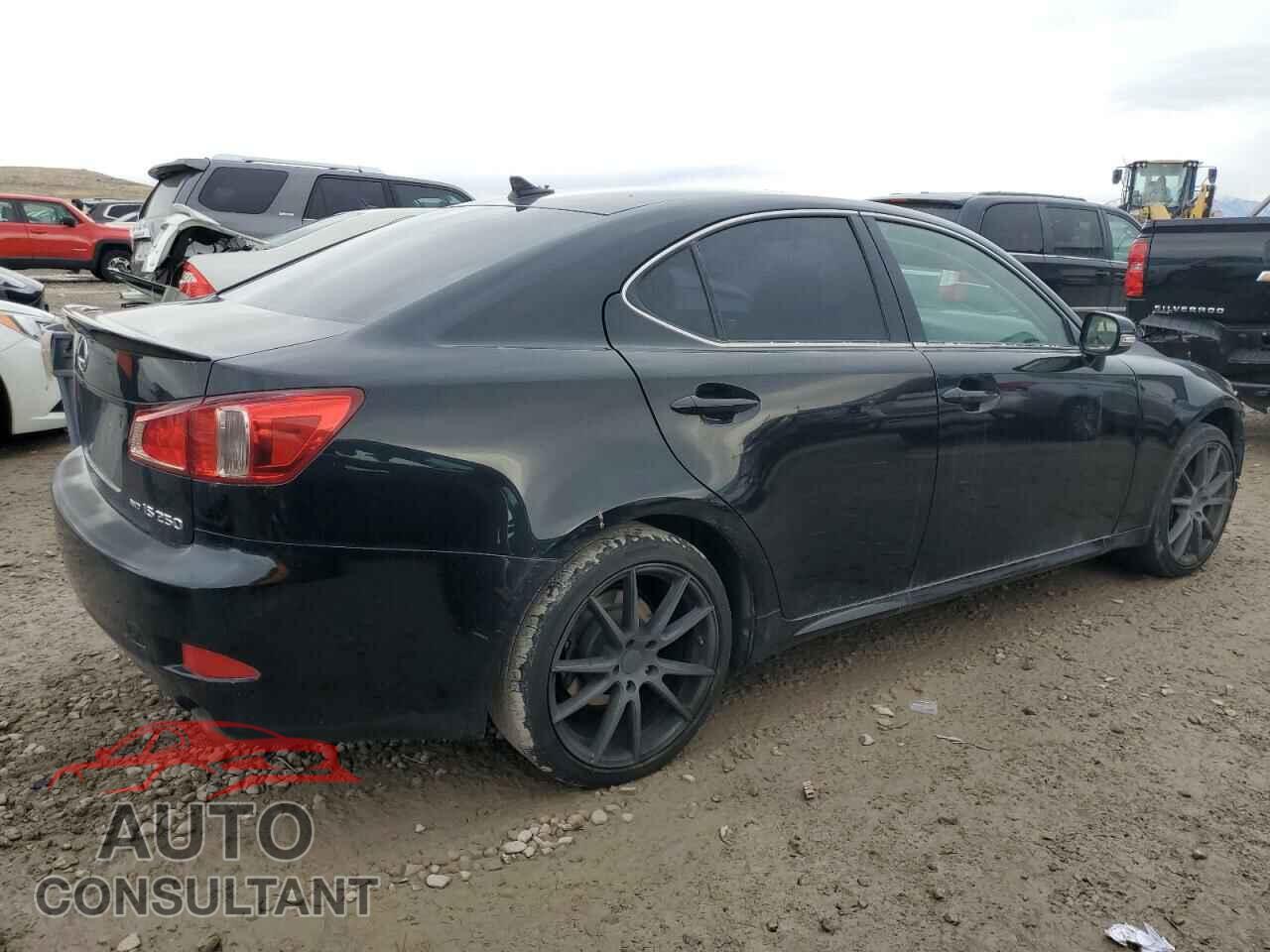 LEXUS IS 2011 - JTHCF5C25B5045395