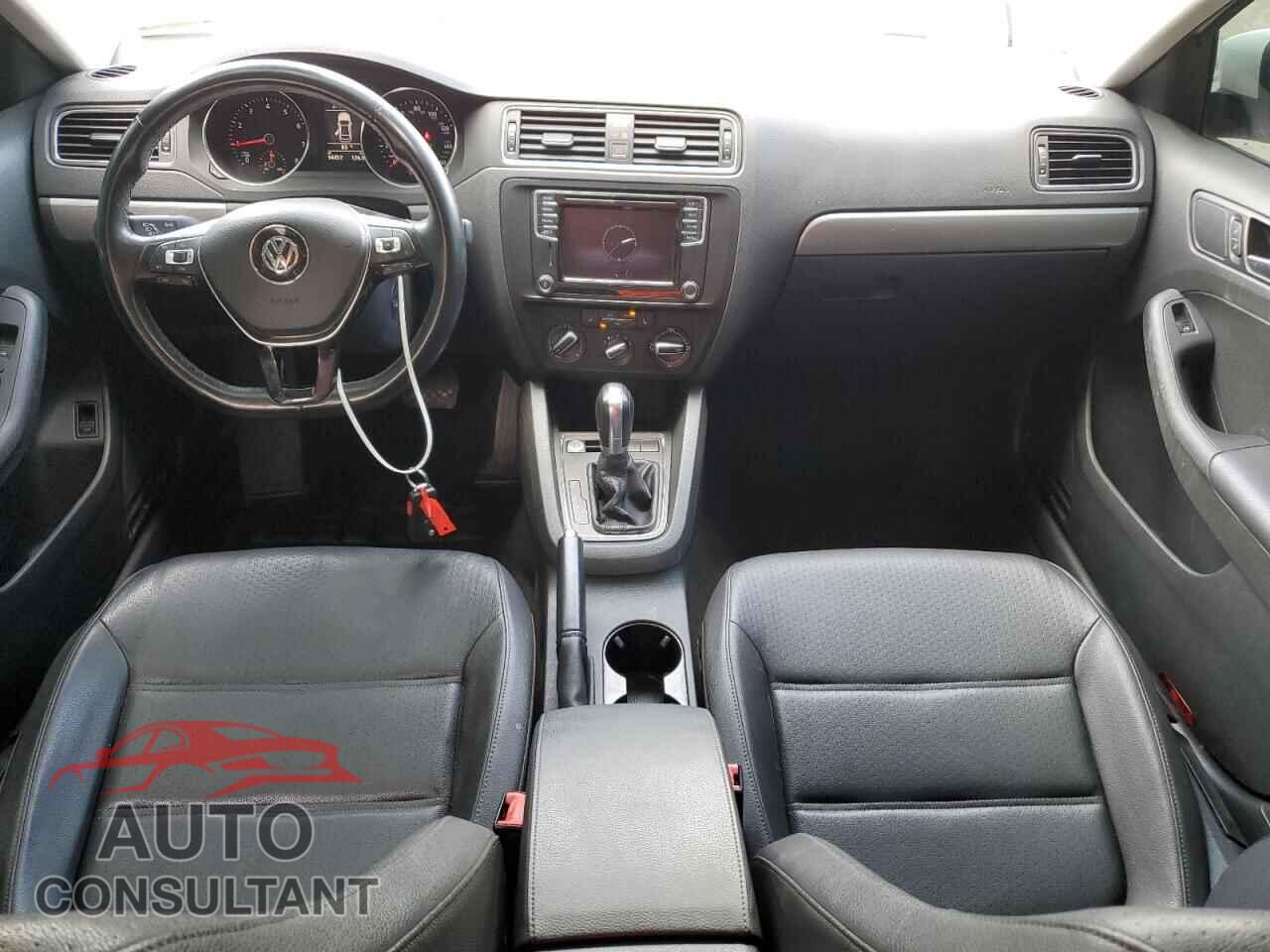 VOLKSWAGEN JETTA 2017 - 3VWDB7AJ7HM242544
